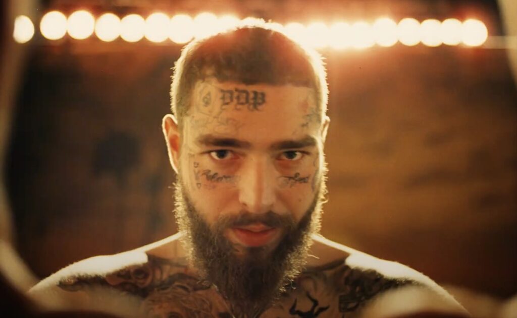 The superstar presents a unique acoustic set featuring tracks from his latest album "Austin."